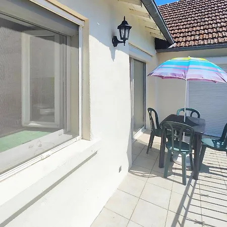 Spacieuse Maison Avec Terrasse Holiday home Brasc